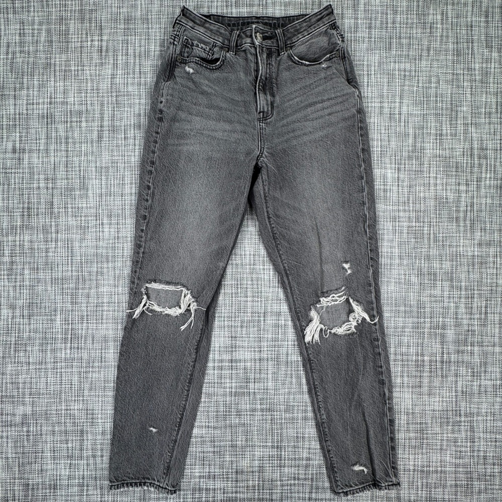 American Eagle Women's Mom Jeans High Rise Distressed Gray Size 2 Grunge